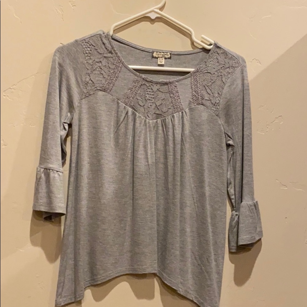 grey half sleeve top